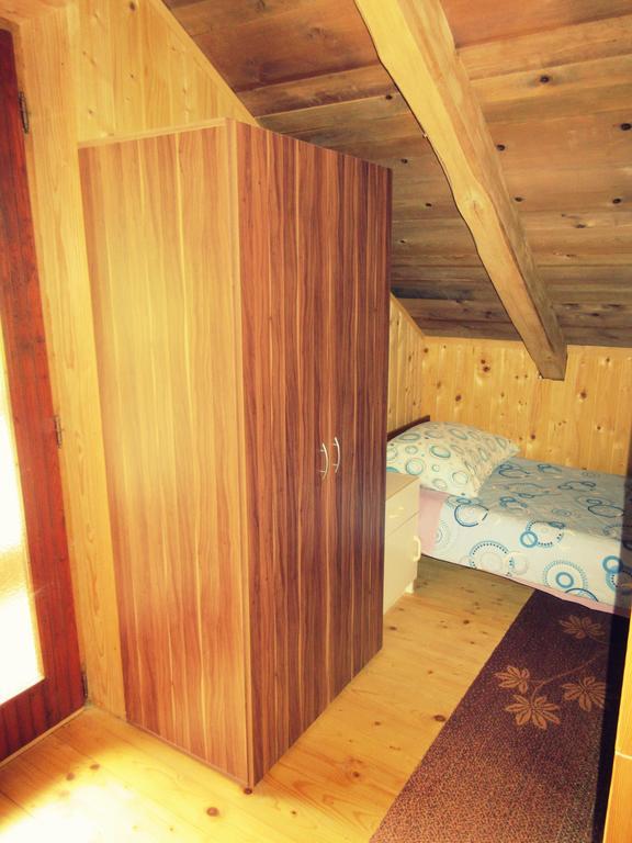 Kamp Rut Hostel Kobarid Ngoại thất bức ảnh
