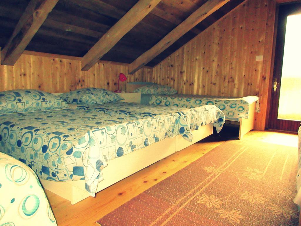 Kamp Rut Hostel Kobarid Ngoại thất bức ảnh