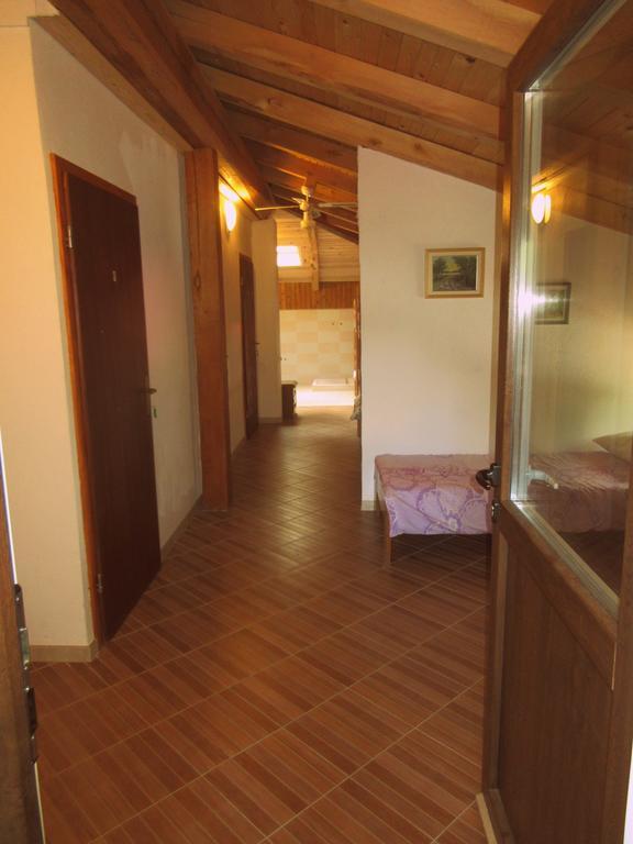 Kamp Rut Hostel Kobarid Ngoại thất bức ảnh