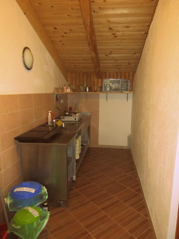 Kamp Rut Hostel Kobarid Ngoại thất bức ảnh